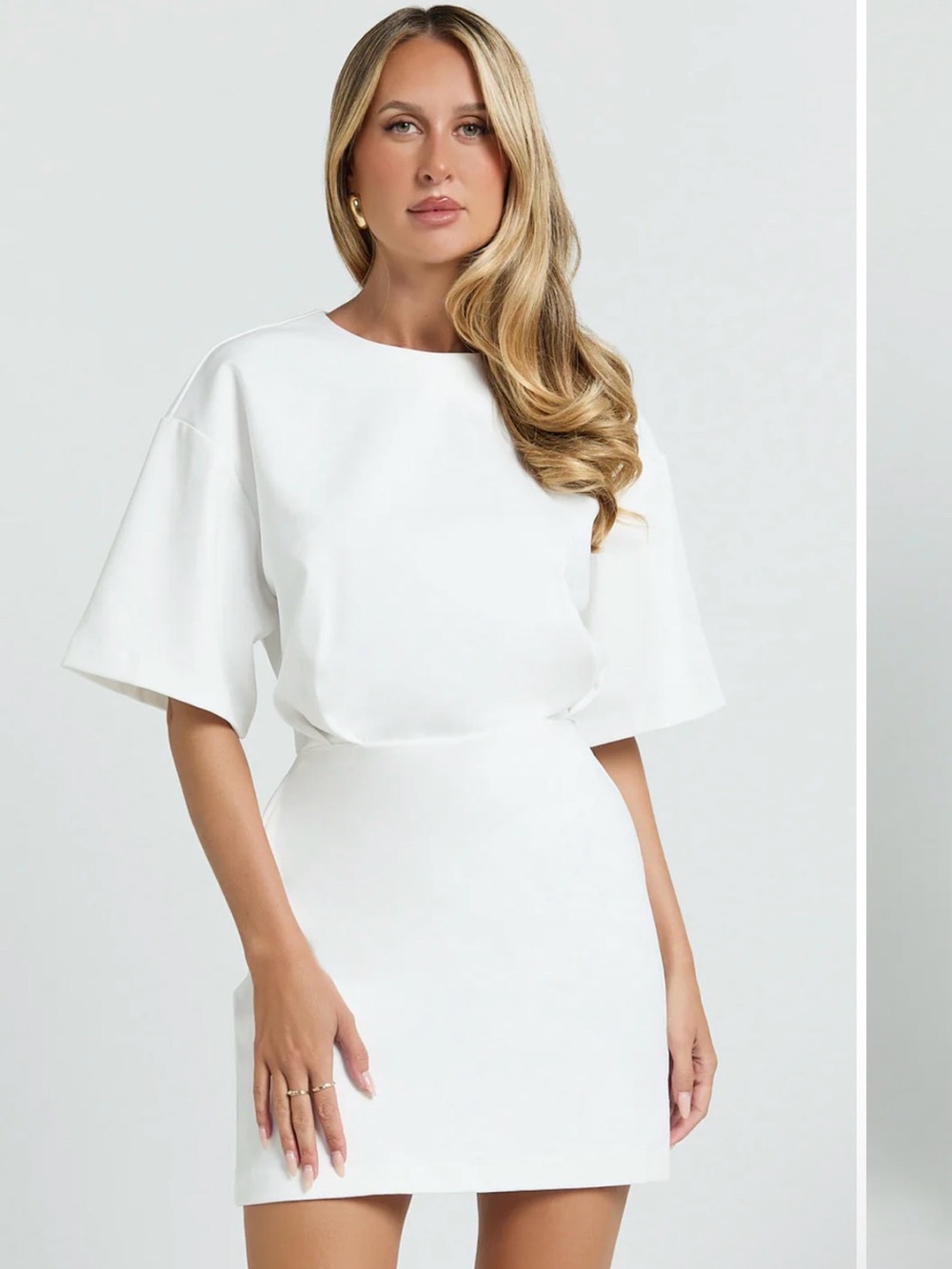 NWT Karyna Mini Dress short sleeve boxy t-shirt dress in white. Size 6